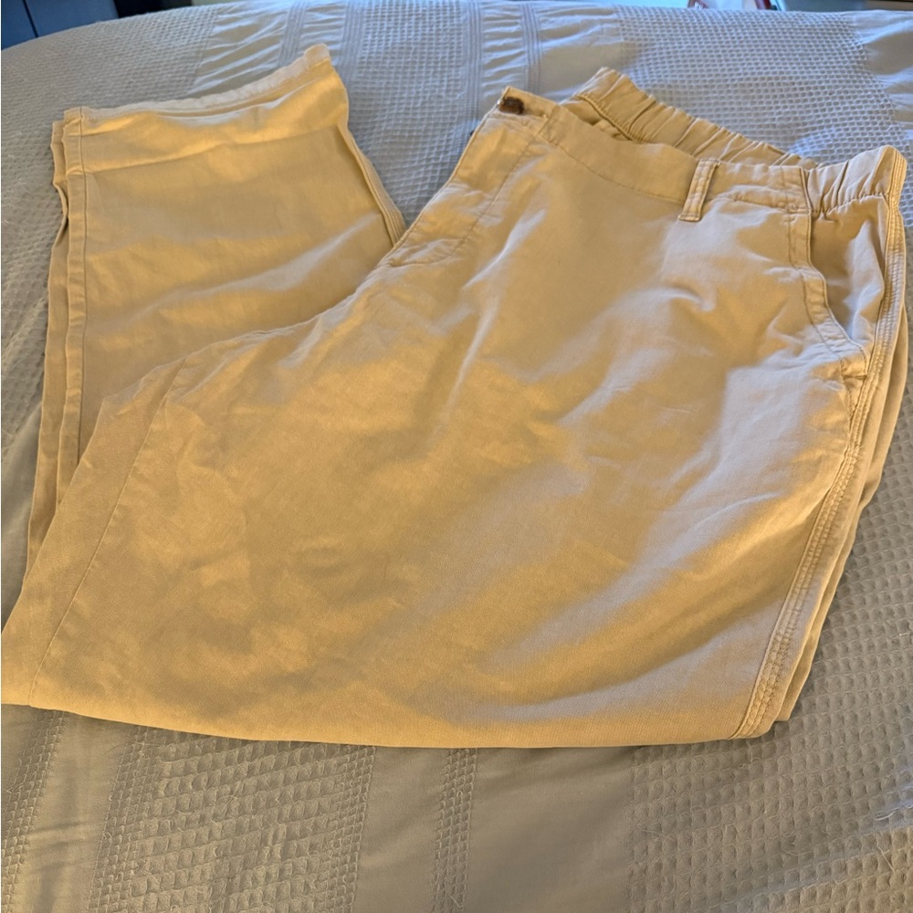 Old Navy women’s Khaki Pants Size XXL